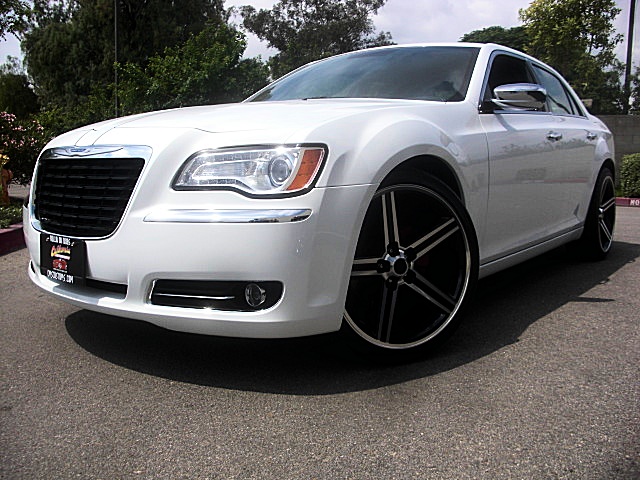 2012Ltd300white/25c10a.JPG