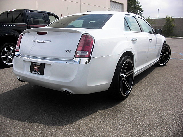2012Ltd300white/25c34a.JPG