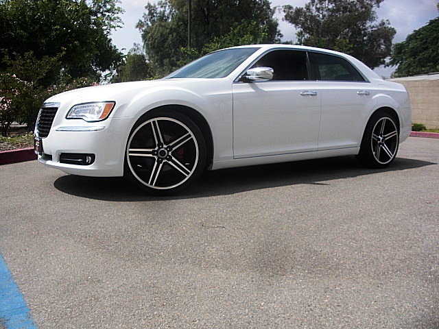 2012Ltd300white/25c34a.JPG