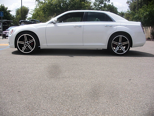 2012Ltd300white/25c34a.JPG