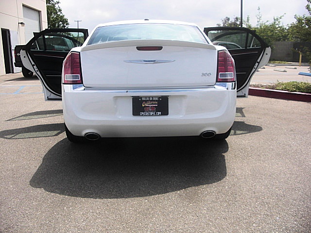2012Ltd300white/25c34a.JPG