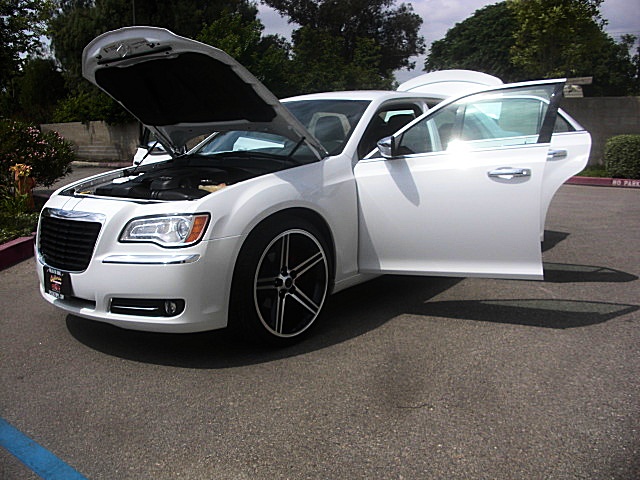 2012Ltd300white/25c34a.JPG