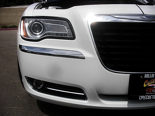 2012Ltd300white/25c59a.JPG