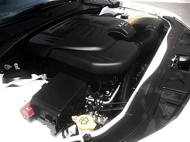 2012Ltd300white/25c59a.JPG