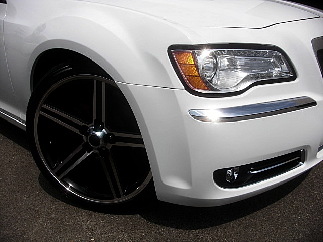 2012Ltd300white/25c10a.JPG