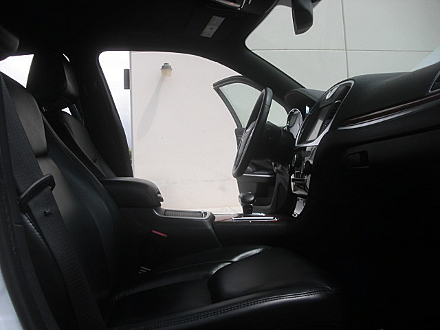 2012Ltd300white/25c59a.JPG