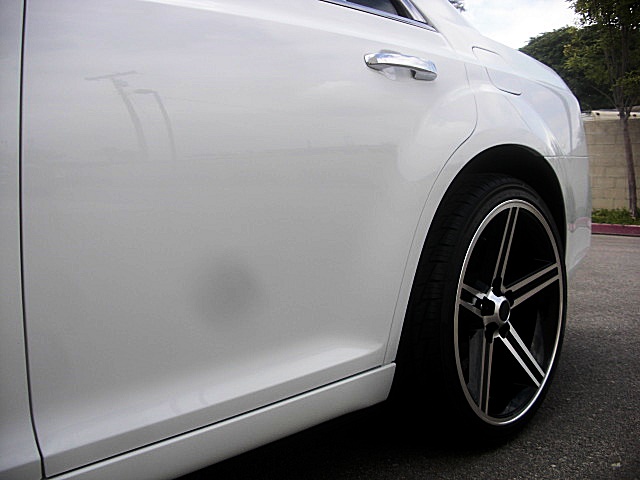 2012Ltd300white/25c59a.JPG