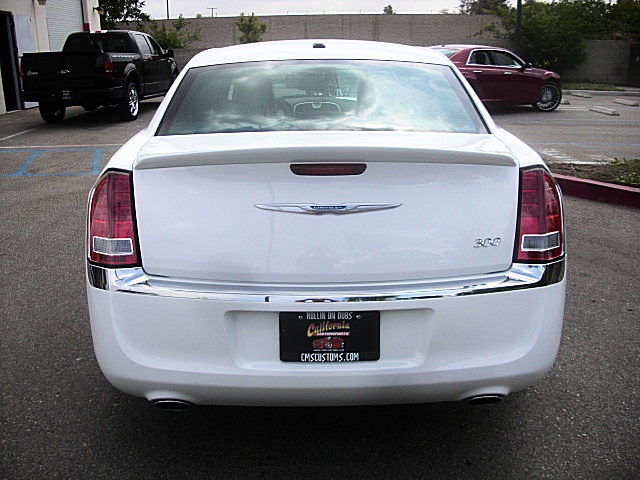 2012Ltd300white/25c59a.JPG