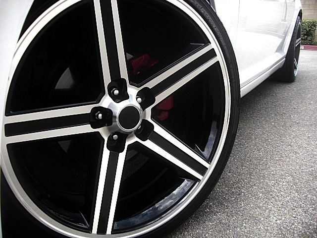 2012Ltd300white/25c59a.JPG