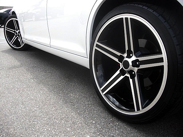 2012Ltd300white/25c59a.JPG