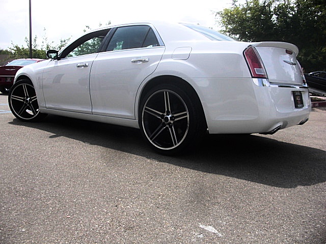 2012Ltd300white/25c10a.JPG