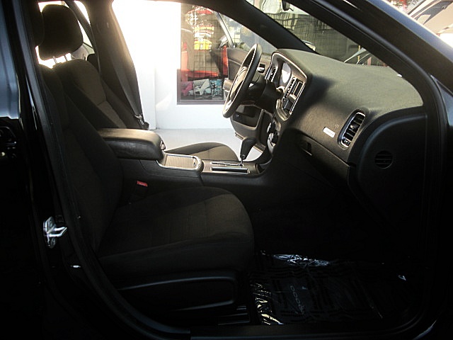 2012chargerBlk/23a34.JPG