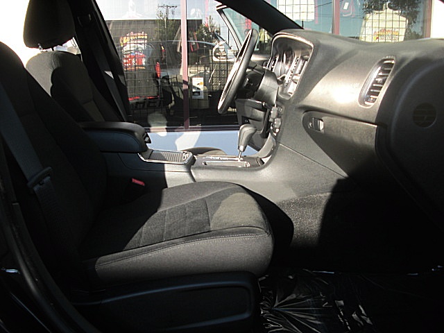 2012chargerBlk/24aa36.JPG