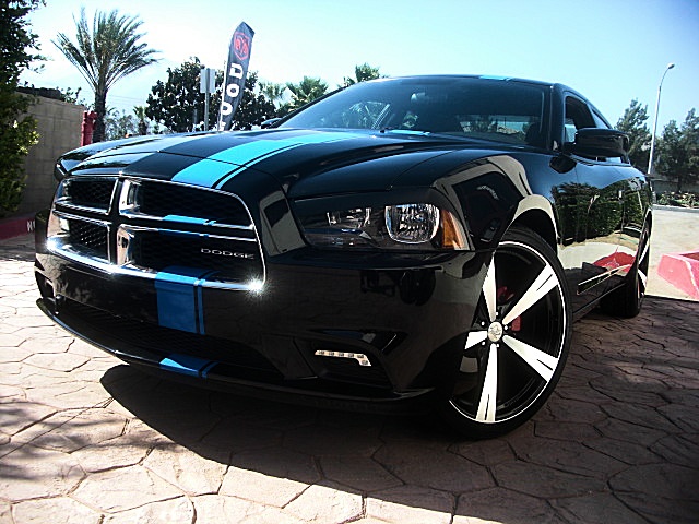2012chargerBlk/25r15.JPG