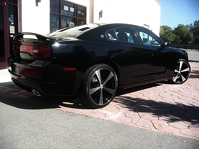 2012chargerBlk/25r65.JPG