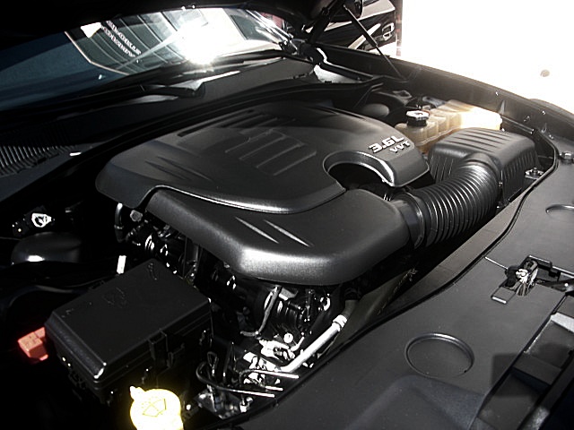 2012chargerBlk/25r35.JPG