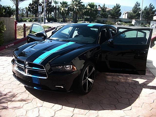 2012chargerBlk/25r65.JPG