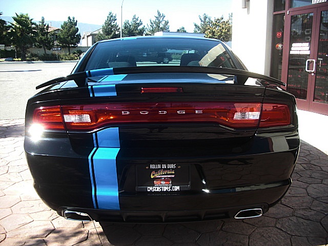 2012chargerBlk/25r65.JPG