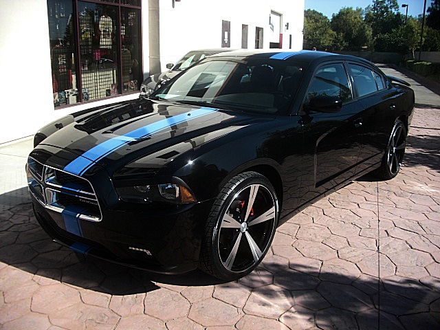 2012chargerBlk/25r65.JPG
