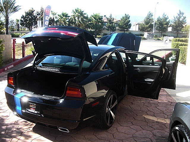 2012chargerBlk/25r65.JPG