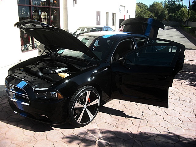 2012chargerBlk/25r65.JPG