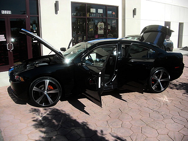 2012chargerBlk/25r65.JPG