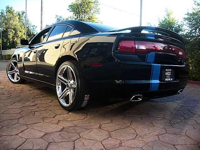 2012chargerRTblue/25a28.JPG