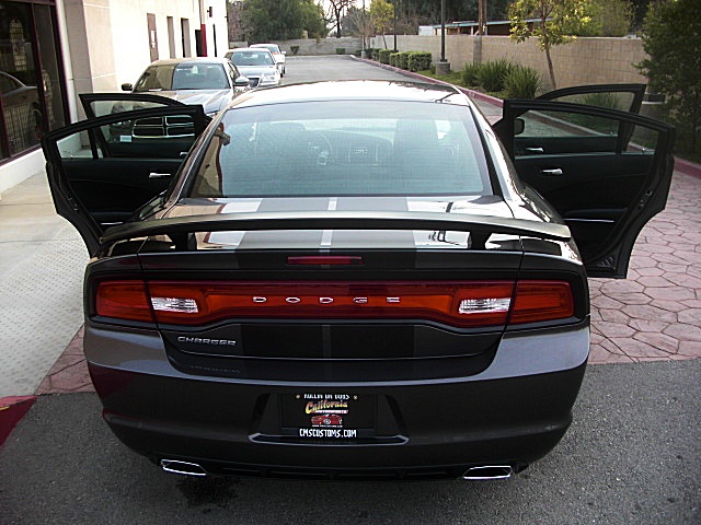 2013chargerDarkGray/25a35.JPG