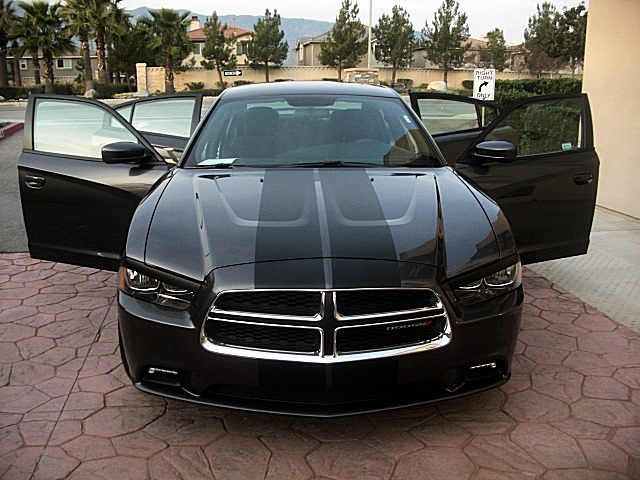 2013chargerDarkGray/25a35.JPG