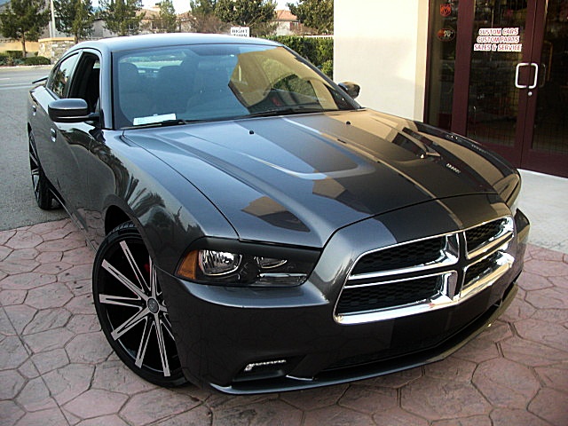 2013chargerDarkGray/25a35.JPG