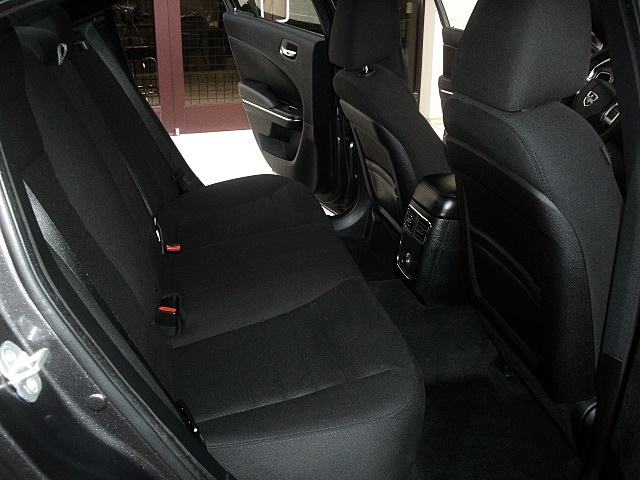 2013chargerDarkGray/25a40.JPG