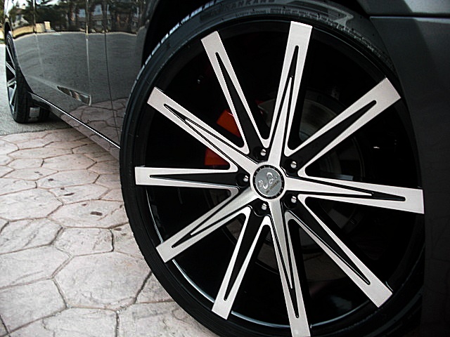 2013chargerDarkGray/25a40.JPG