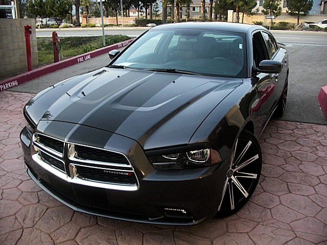 2013chargerDarkGray/25a35.JPG