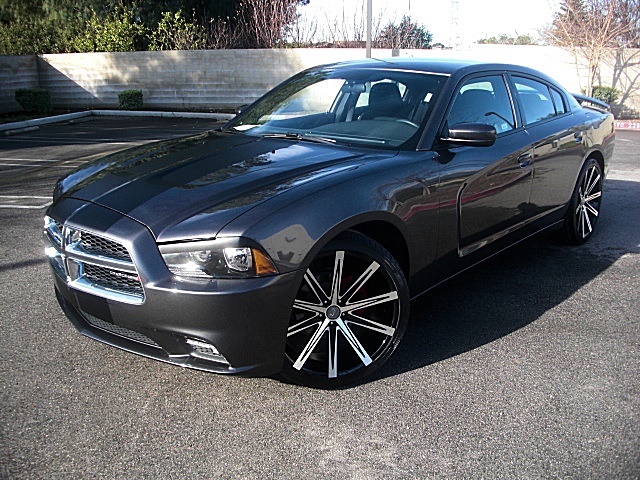 2013chargerDarkGray/25b49.JPG