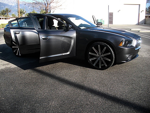 2013chargerDarkGray/25b49.JPG