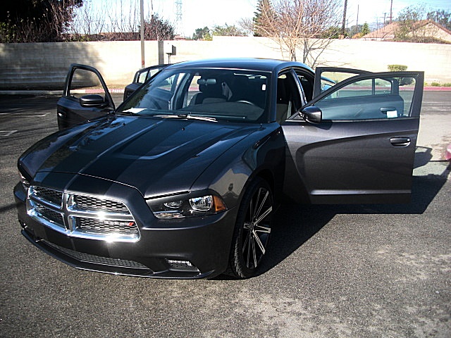 2013chargerDarkGray/25b49.JPG