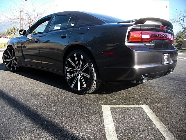 2013chargerDarkGray/25b49.JPG