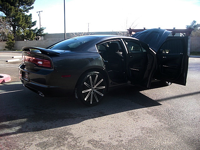 2013chargerDarkGray/25b49.JPG
