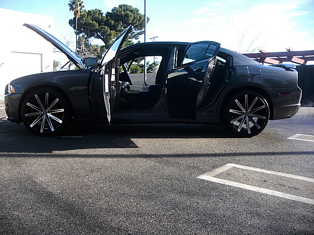 2013chargerDarkGray/25b49.JPG