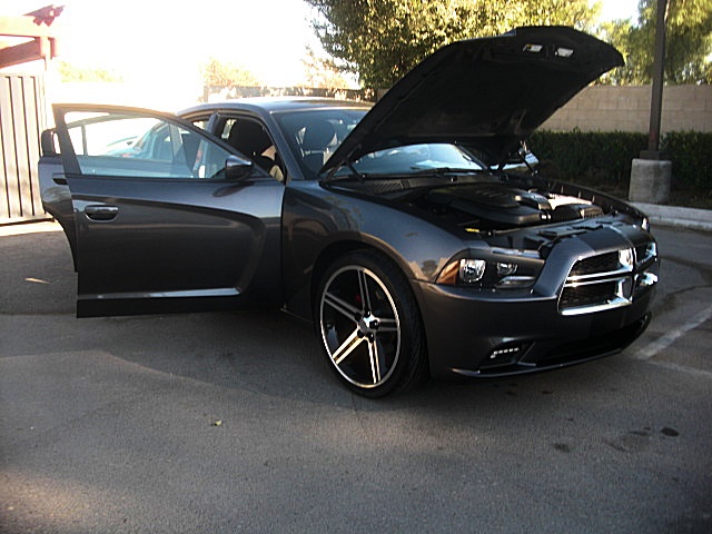 2013chargerDarkGray/25b45a.JPG