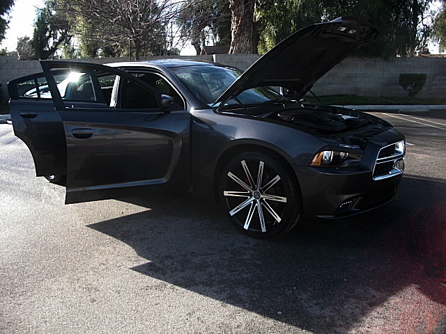 2013chargerDarkGray/25b49.JPG