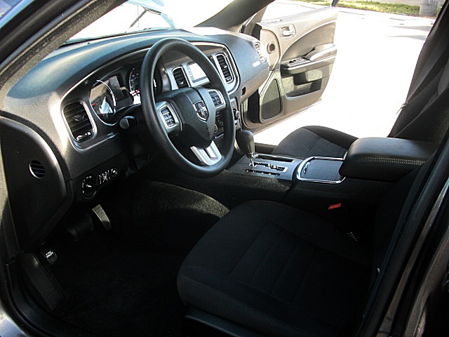 2013chargerDarkGray/25b38.JPG