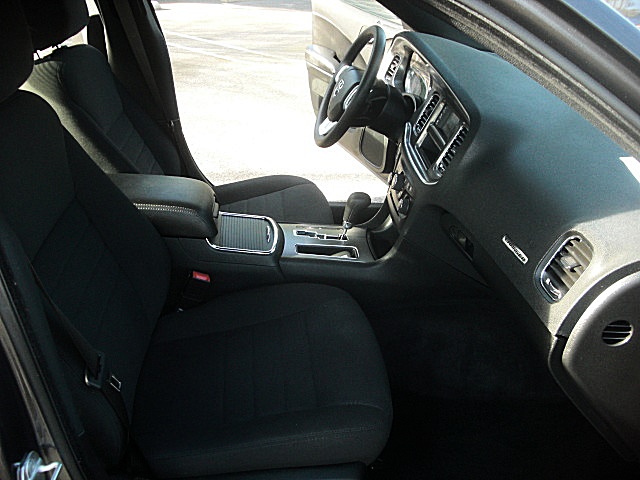 2013chargerDarkGray/25b38.JPG