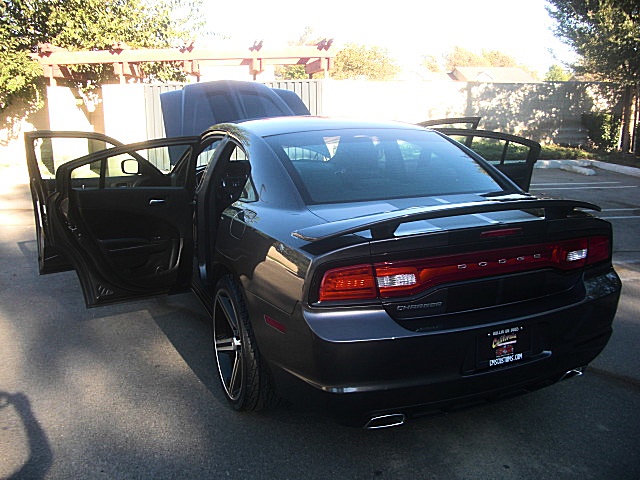 2013chargerDarkGray/25b45a.JPG