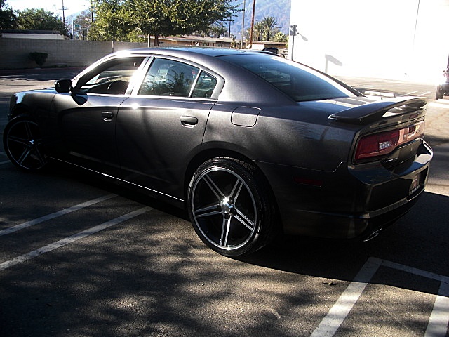 2013chargerDarkGray/25b45a.JPG