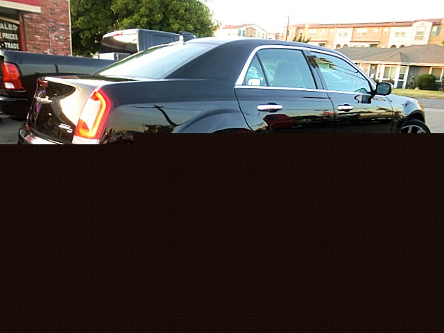 300Chryslers15up/Chrysler300C16Blk4.JPG
