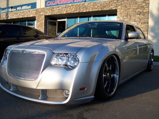 300CustomSilver/300custom23.jpg