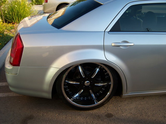 300CustomSilver/300custom23.jpg