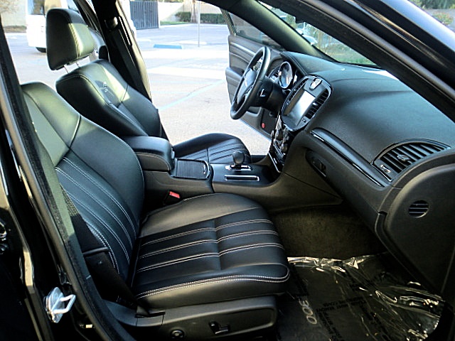300Sblk2014/26a31.JPG