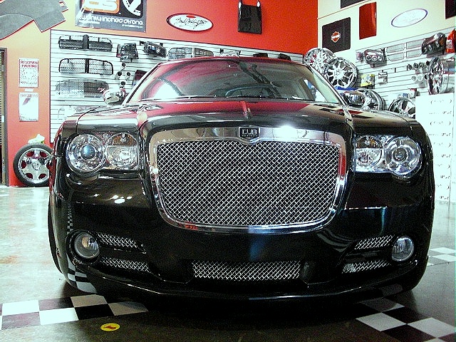 300cBODYkitBlack/newA162.jpg